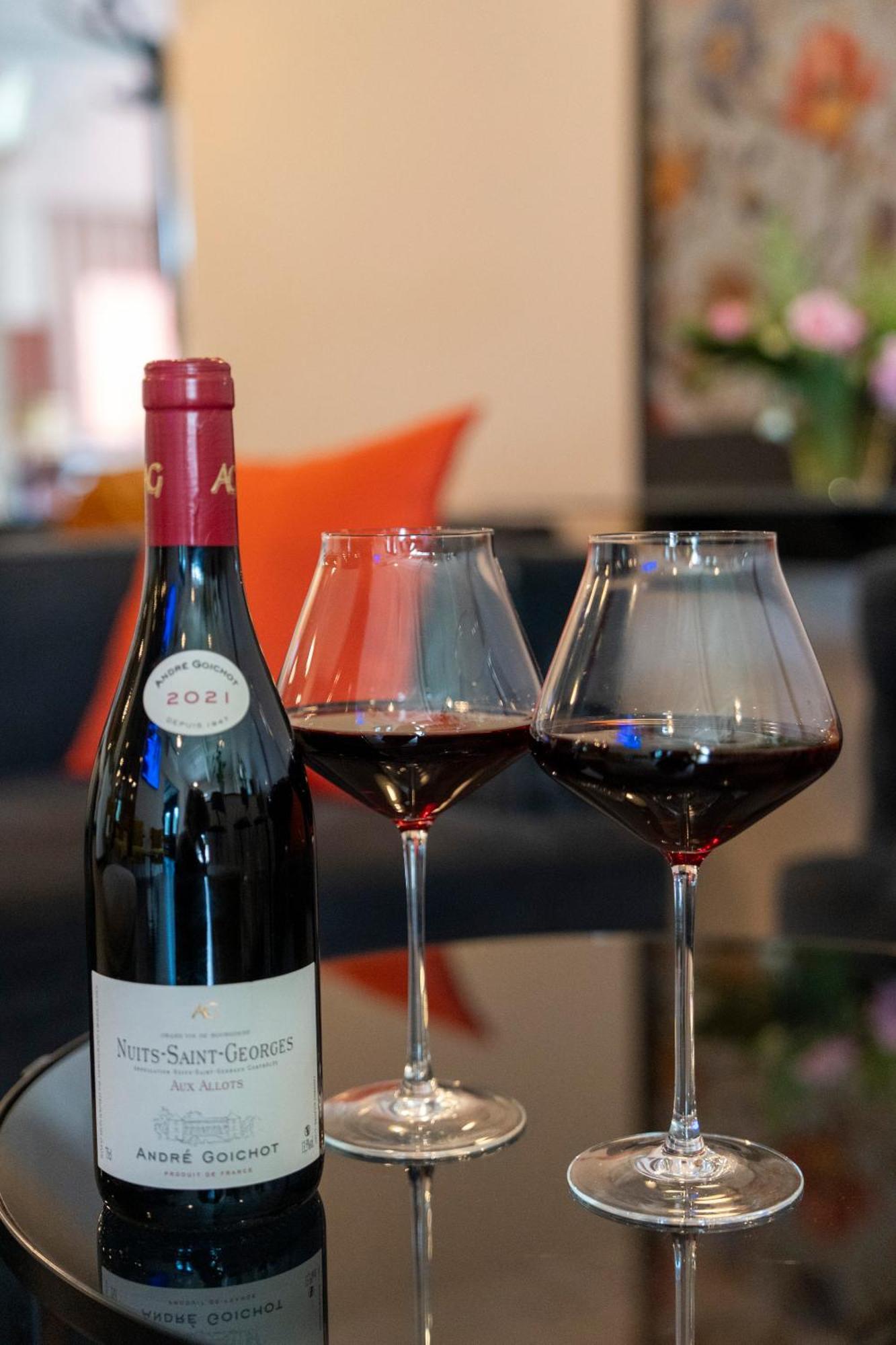 Kyriad Nuits Saint Georges Dijon Sud Екстериор снимка