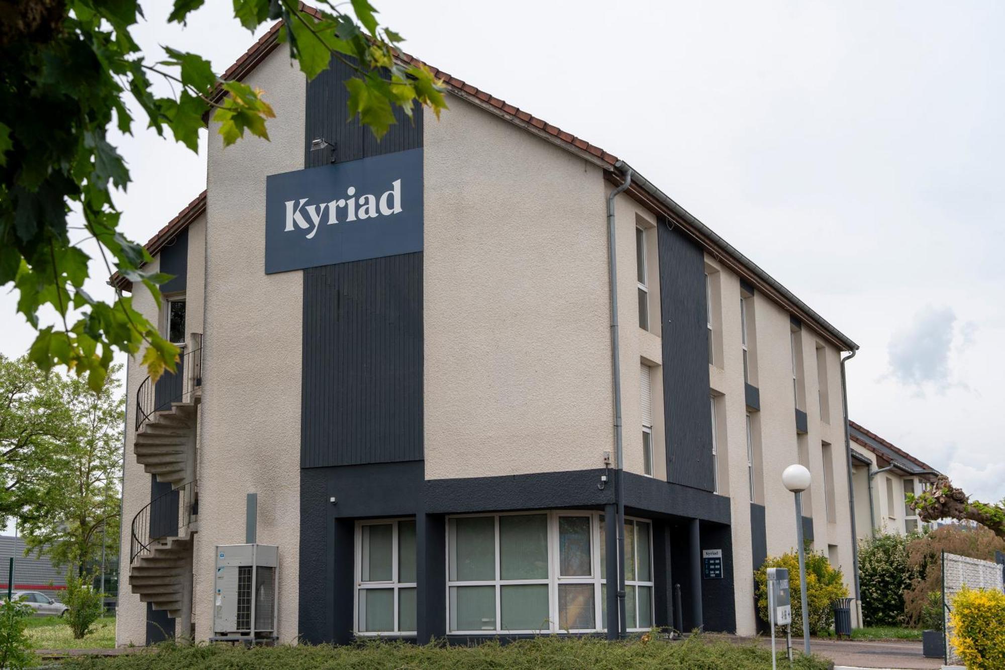 Kyriad Nuits Saint Georges Dijon Sud Екстериор снимка